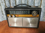 Vintage Solid State Portable AM/FM Transistor Radio In Black Leather Case