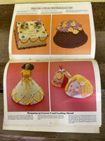 <€€ Vintage The Wilton Method of Cake Decorating Course Softbound 1977 Illustrated 65 Pages