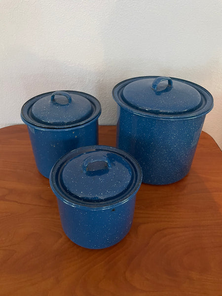 Enamel Blue Speckled Cowboy Camping Set/3 Cooking Pots w/ Lids Nesting –  Touched By Time Treasures